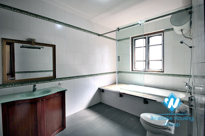 Big yard, swiming pool and five bedrooms house for rent in Tay Ho district, Ha Noi.